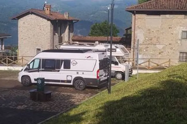 Area sosta Monte Marenzo