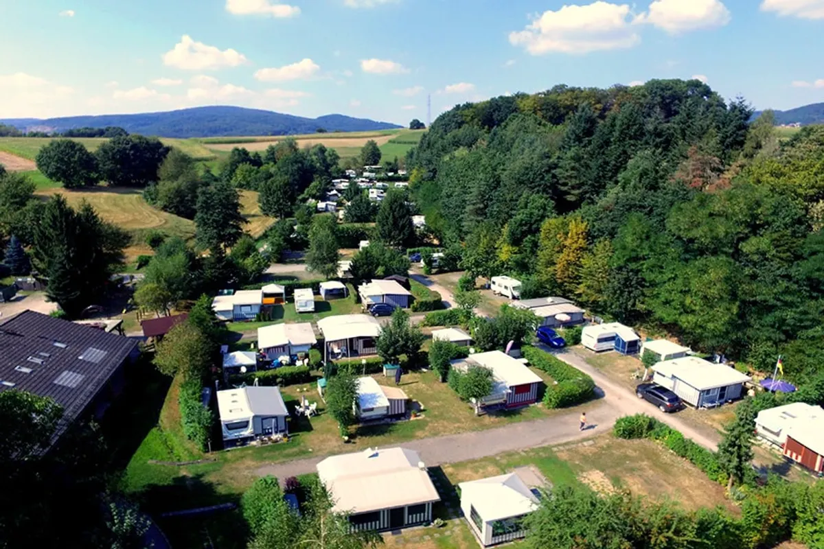 Nibelungen-Camping am Schwimmbad