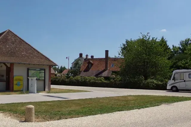 Aire de stationnement Tour-en-Sologne