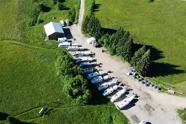 Aire de camping-car - La Pesse