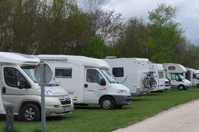 Aire de camping-car Saint Maurice Etusson