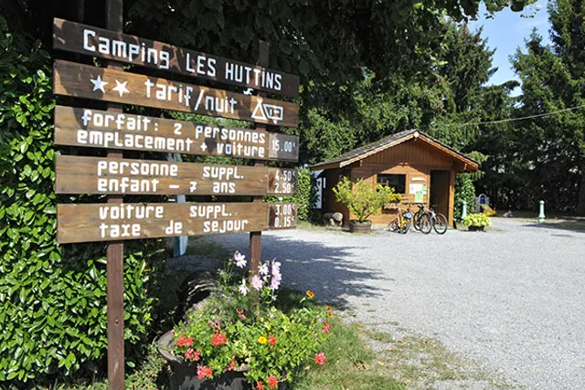 Les Huttins