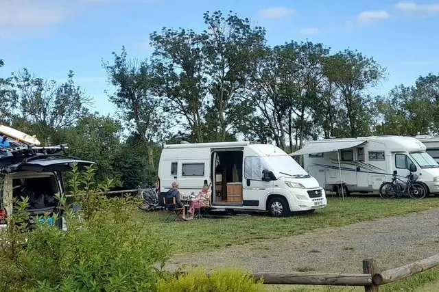 Aire Camping-Car Savonnières