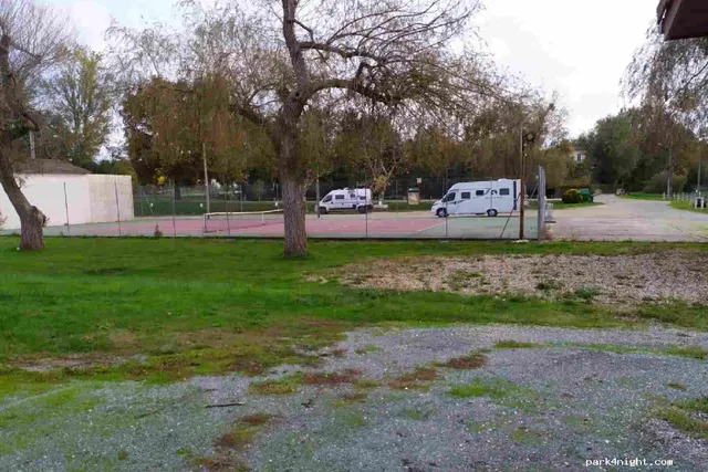 Aire de Camping-car d'Aillas