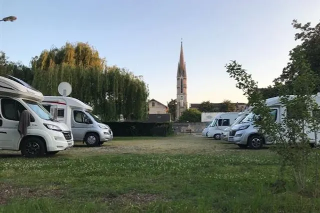 Aire de camping-cars de la ville de La Sauvetat-du-Dropt