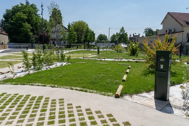 Aire camping-cars (avenue Paul-Bert) - Épernay