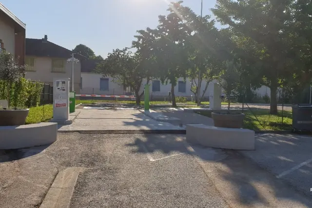 Camping-car Park Saint Trivier-de-Courtes