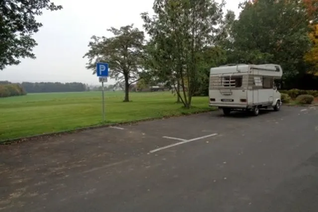 Wohnmobilstellplatz am Naturbadesee Stockelache
