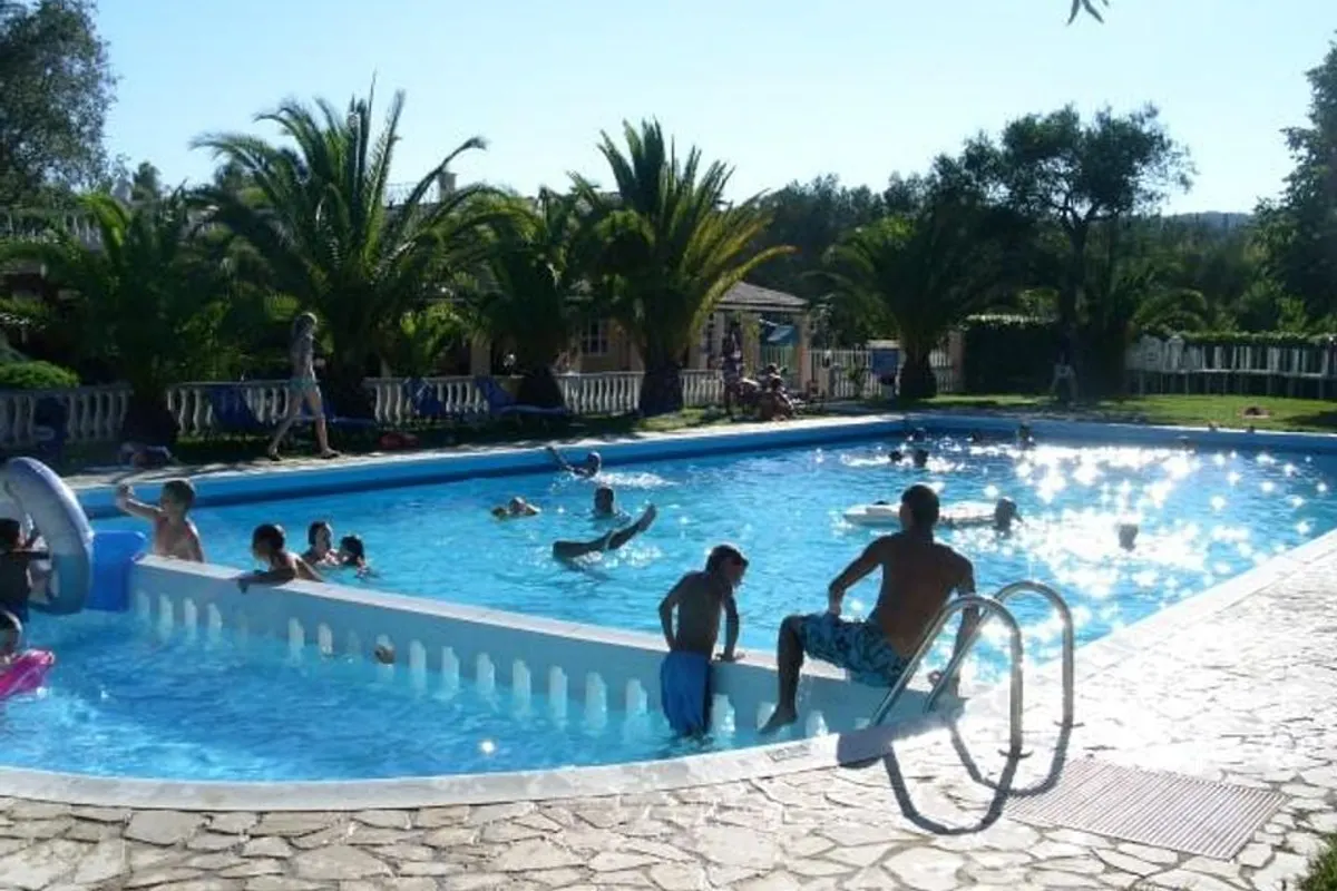 Camping Karda Beach