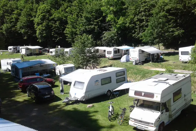 Die schönsten Campingplätze in Saksen — mit Campingplatz Rehbocktal im Fokus