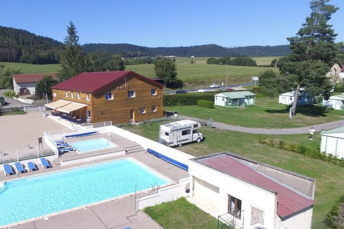 Camping Les Pinasses