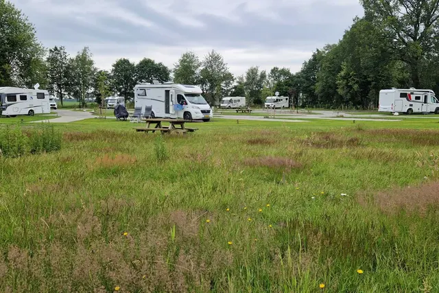 Camperpark Hof van Grolloo