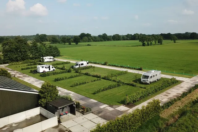 Camperplaats Bloemenveld