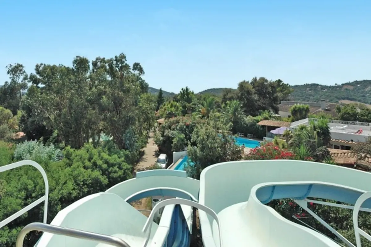 Camping Pitrera Village