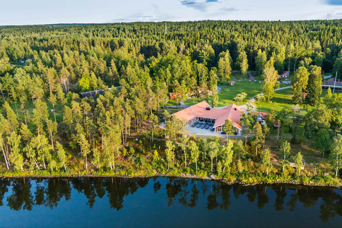 Hjälmargården & Läppecamping