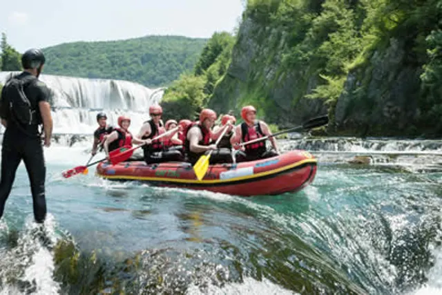 Camping Una Kiro Rafting