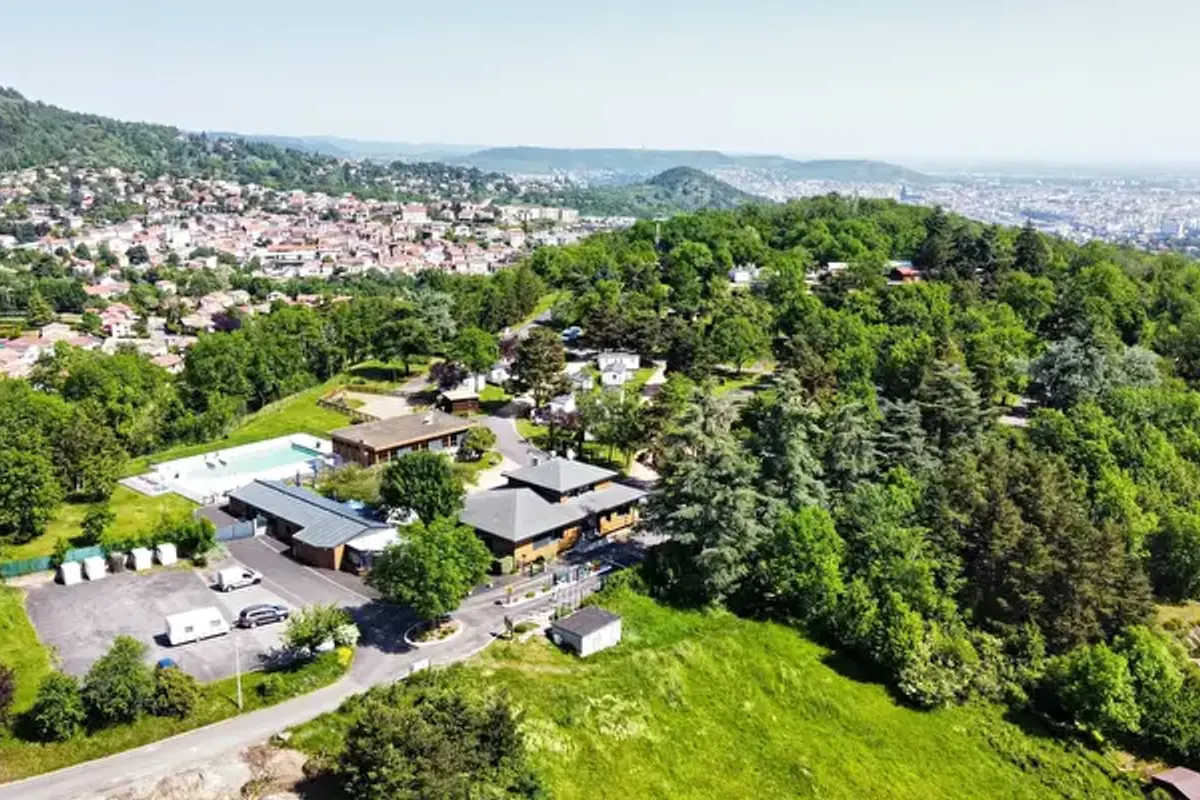 Camping Hôtel de Plein Air Le Chanset