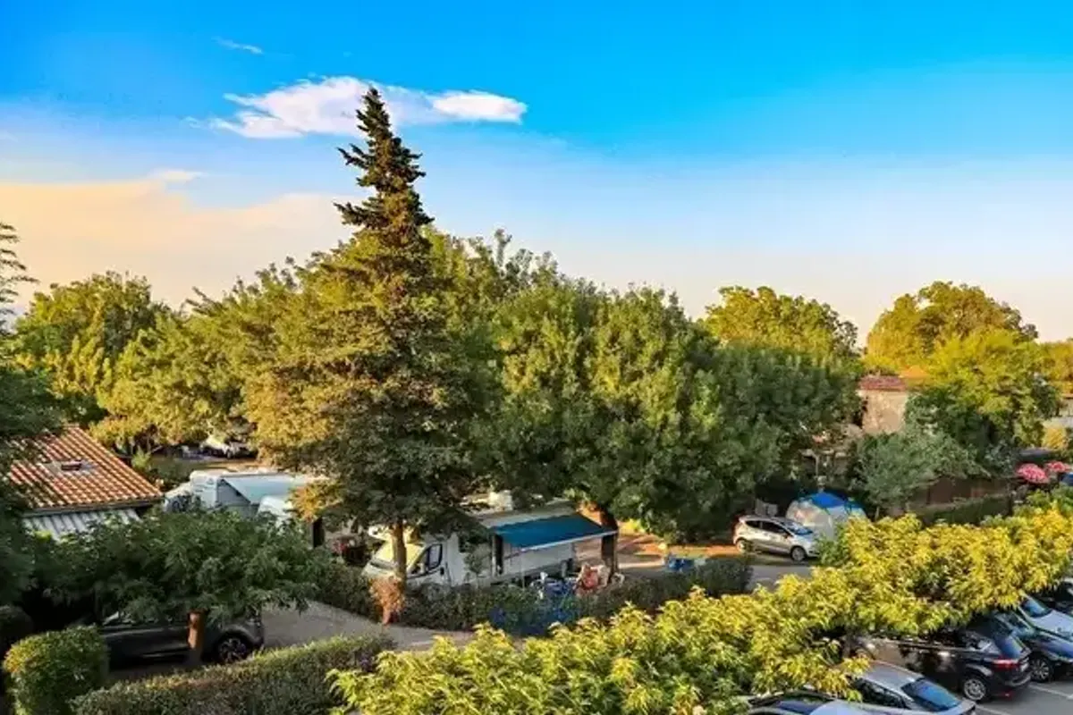 Bungalows du Golfe Camping les Pruniers